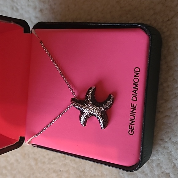 NEW in Box Dolce Giavonna SS Necklace - Picture 1 of 5